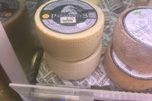 バルセロナのランチまたはディナーのタパスツアー：食と幸せをお届けします