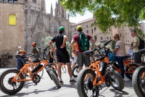 Barcelona: Wycieczka po mieście na rowerze, rowerze elektrycznym lub hulajnodze elektrycznej