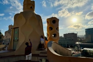 Barcelona: Sagrada Familia, La Pedrera & Cava Tasting Tour