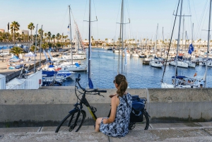 Barcelona: Sagrada Familia & City Sights Bike or E-Bike Tour