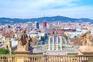 Barcelona: Sagrada Familia og byrundvisning med afhentning på hotel