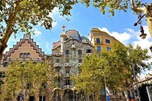 Barcelona: Sagrada Família i zwiedzanie domów Gaudiego