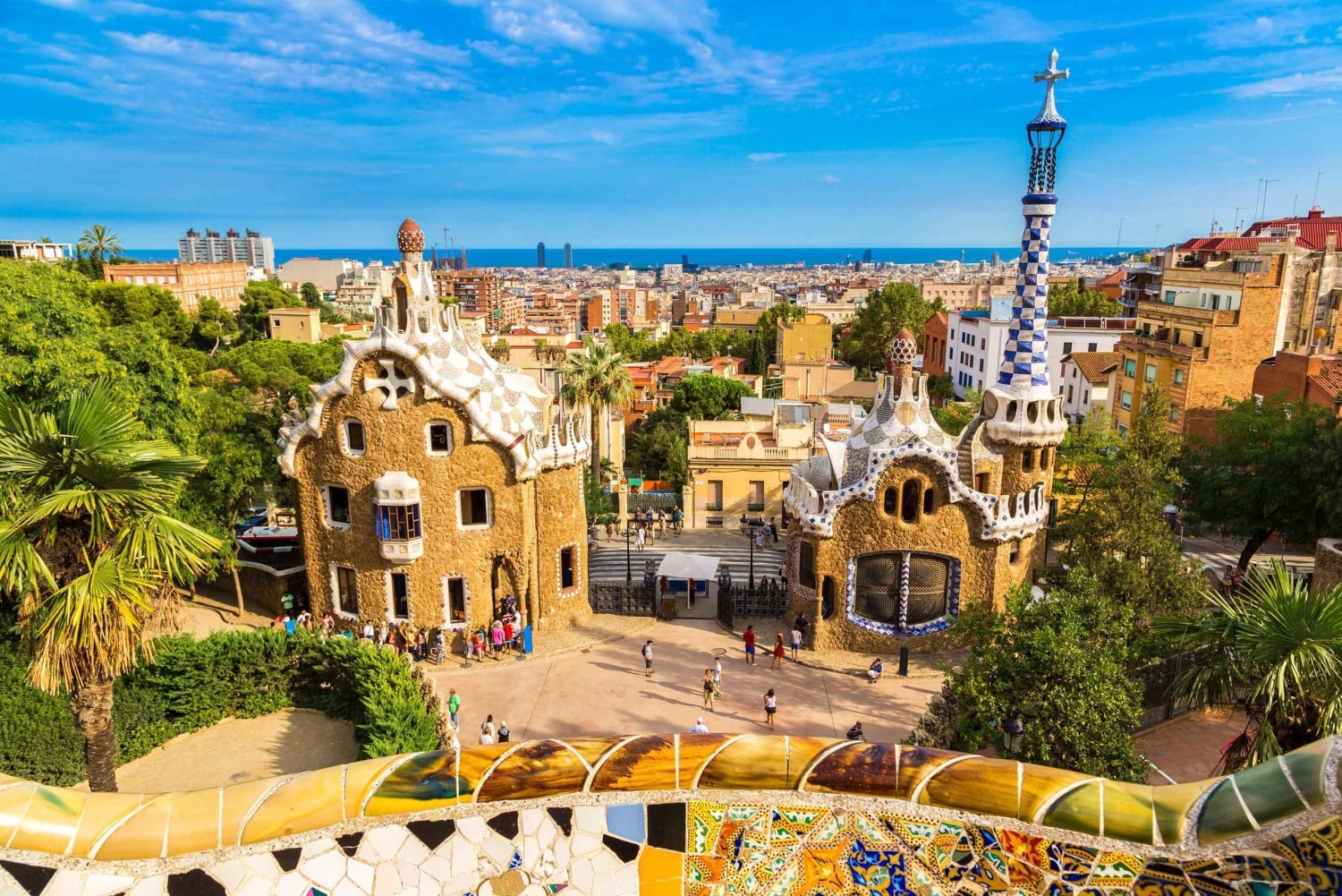 Barcelone : Visite guidée combinée de la Sagrada Família et du parc Güell