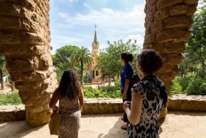 Barcelone : Visite guidée combinée de la Sagrada Família et du parc Güell