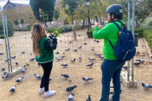 Barcelona: Passeio de bicicleta ou scooter elétrico pela Sagrada Família