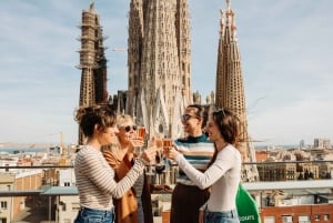 Barcelona: Kveldstur med Sagrada Familia og cava
