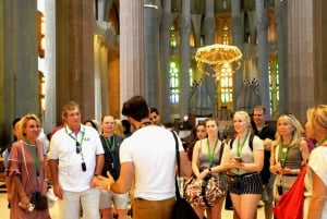 Barcelona: Sagrada Familia Fast Track Tour met gids