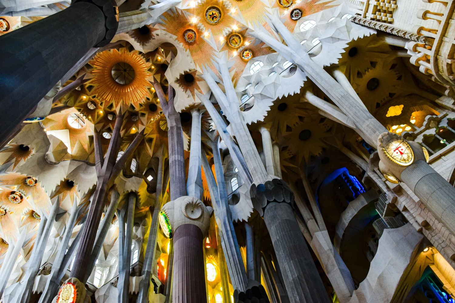 バルセロナ：サグラダ・ファミリア ガイド付きツアー（チケット付き）