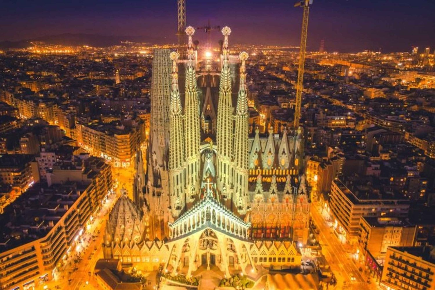 Barcelona: visita guiada a la Sagrada Familia con acceso a las torres