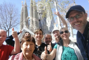 Barcelona & Sagrada Familia Half-Day Tour with Hotel Pickup