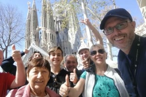 Visite d'une demi-journée de Barcelone et de la Sagrada Familia avec prise en charge à l'hôtel