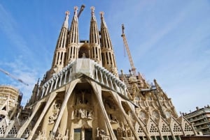 Visite d'une demi-journée de Barcelone et de la Sagrada Familia avec prise en charge à l'hôtel