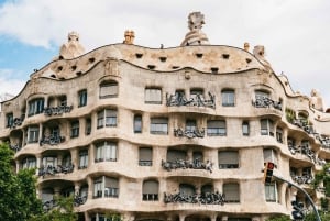 Barcelona: Omvisning i Sagrada Familia, modernismen og gamlebyen