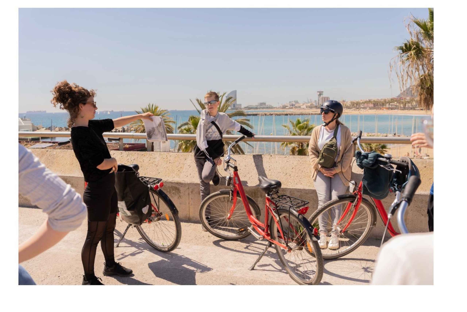 Barcelona: Sagrada Familia lub wycieczka rowerowa lub e-rowerem po mieście