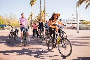 Barcelona: Sagrada Familia lub wycieczka rowerowa lub e-rowerem po mieście