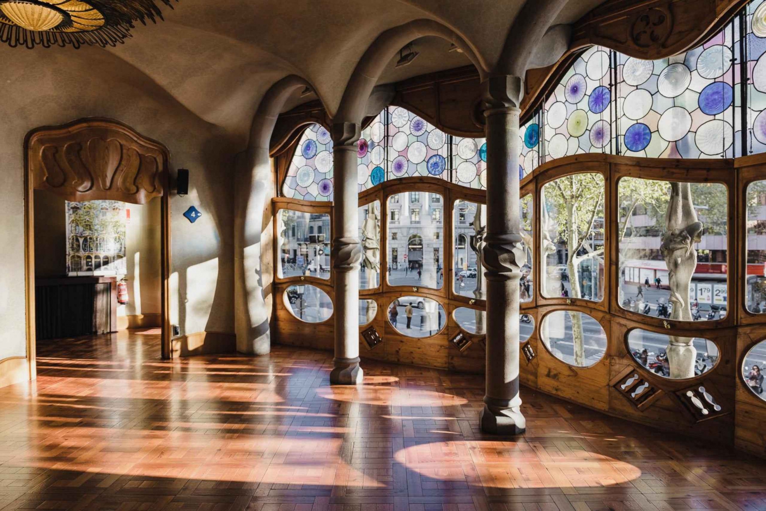 Barcelona: Guidad Gaudi-tur till Sagrada, husen och Park Guell