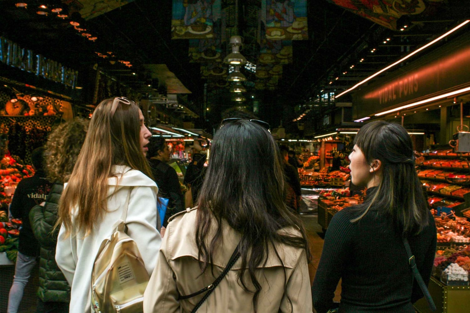 バルセロナ：サグラダファミリア、グエル公園、ゴシック地区ツアーをご案内いたします