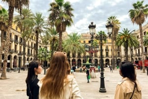 バルセロナ：サグラダファミリア、グエル公園、ゴシック地区ツアーをご案内いたします