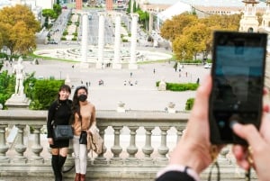 バルセロナ：サグラダファミリア、グエル公園、ゴシック地区ツアーをご案内いたします