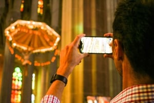 バルセロナ：サグラダファミリア、グエル公園、ゴシック地区ツアーをご案内いたします