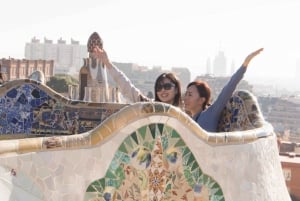 Barcelona: Recorrido por la Sagrada Familia, el Park Güell y el Casco Antiguo