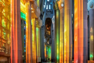 Barcelona: tour en grupo reducido por la Sagrada Familia y el parque Güell