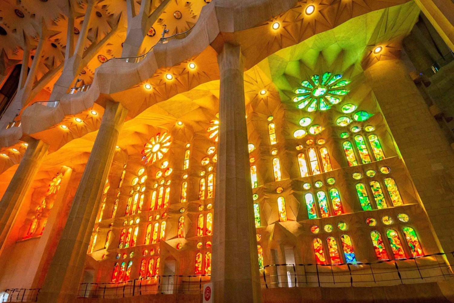 Barcelona: acceso prioritario y tour guiado a la Sagrada Familia