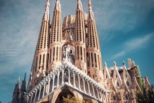Barcelona: acceso prioritario y tour guiado a la Sagrada Familia