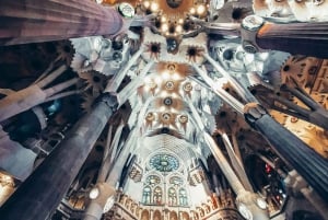 Barcelona: Sagrada Familia Skip-the-Line Guided Tour