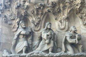 Barcelona: Visita guiada sin hacer cola a la Sagrada Familia