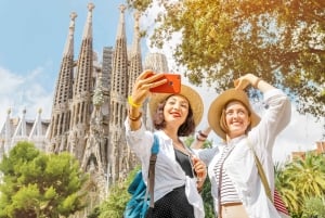 Barcelona: Visita guiada sin hacer cola a la Sagrada Familia