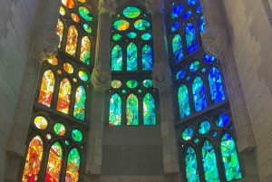 Barcelona: Visita guiada sin hacer cola a la Sagrada Familia