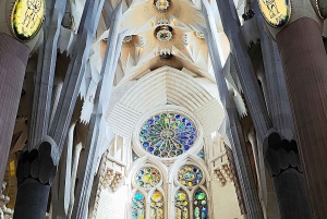 Barcelona: wycieczka z przewodnikiem po Sagrada Familia z ominięciem kolejki