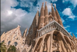 Barcelona: Tur til Sagrada Familia med billet uden om køen