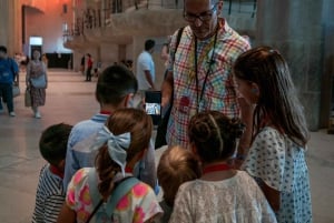 Barcellona: tour per bambini in tour per piccoli gruppi alla Sagrada Familia