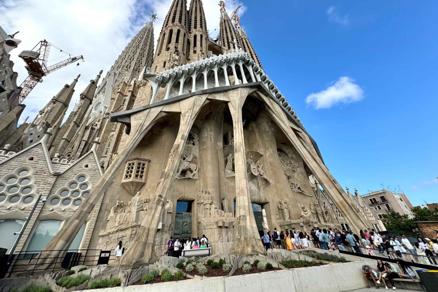 Барселона: экскурсия по Саграда-Фамилия и посещение рождественского рынка по желанию