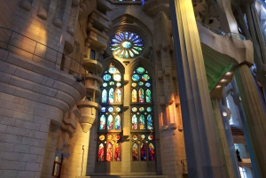 Барселона: экскурсия по Саграда-Фамилия и посещение рождественского рынка по желанию