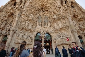 Barcelona: Sagrada Familia-tur m/Skip køen-billet