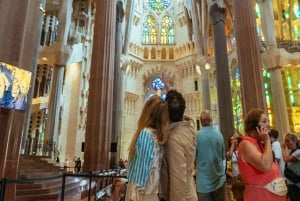 Barcelona: Zwiedzanie Sagrada Família z pominięciem kolejki