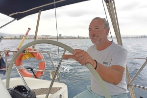 Barcelona: Navega con tu yate privado