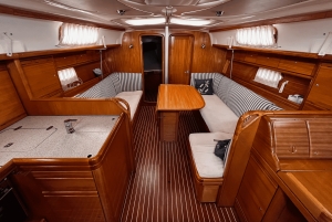 Barcelona: Navega con tu yate privado