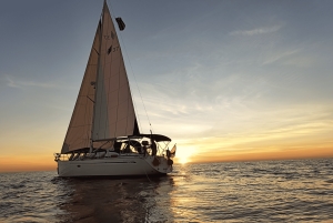 Barcelona: Navega con tu yate privado