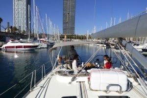 Barcelona: Sailboat Adventure