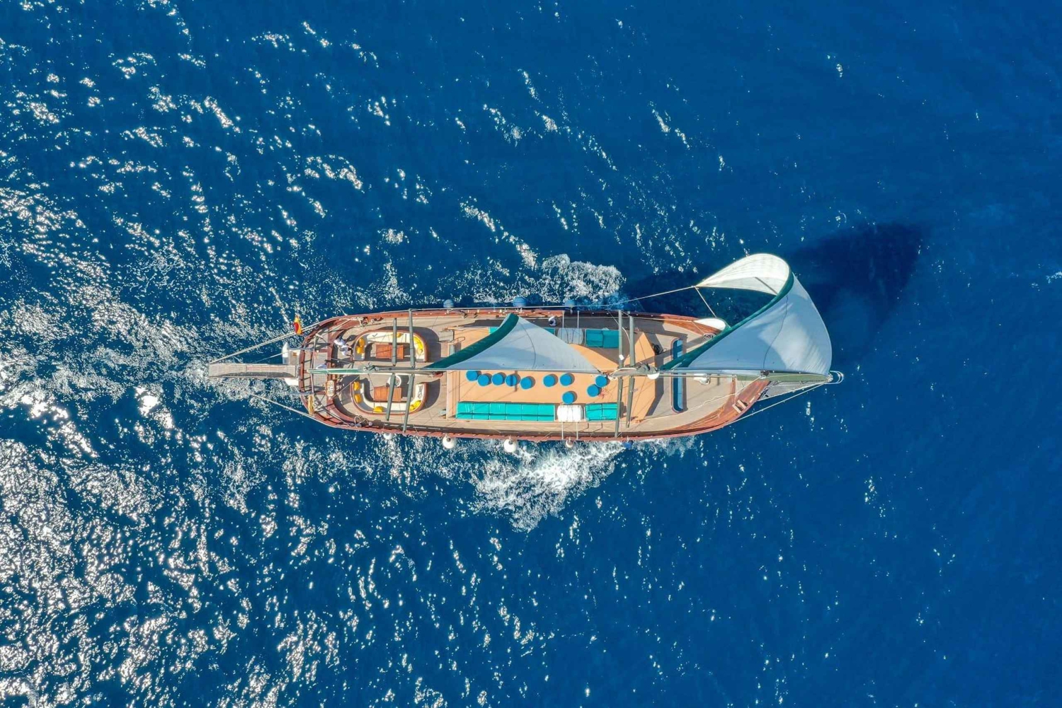 Rejs żeglarski po Barcelonie z Aperol Spritz