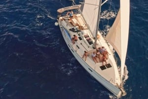 Barcelona Sailing Experience 2:30h w/Premium Snacks & Drinks