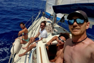 Barcelona: sailing experience, excursions lasting 2h