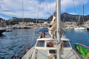 Barcelona: sailing experience, excursions lasting 2h