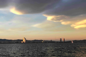 Barcelona: sailing experience, excursions lasting 2h