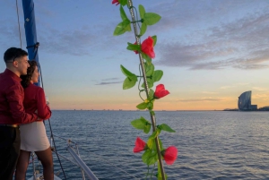 Barcelona: sailing experience, excursions lasting 2h