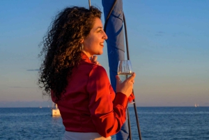 Barcelona: sailing experience, excursions lasting 2h